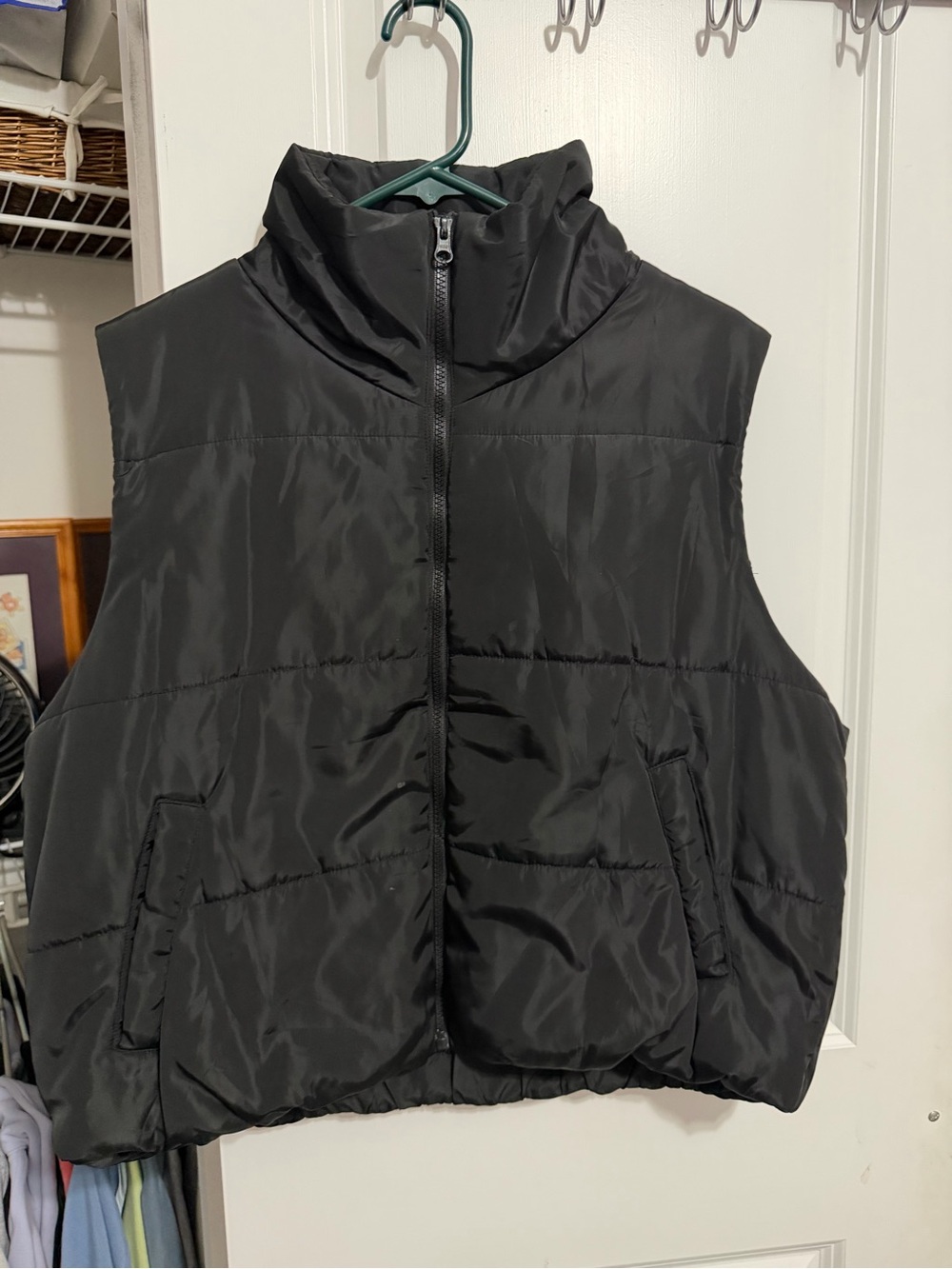 Women's Black Puffer Vest